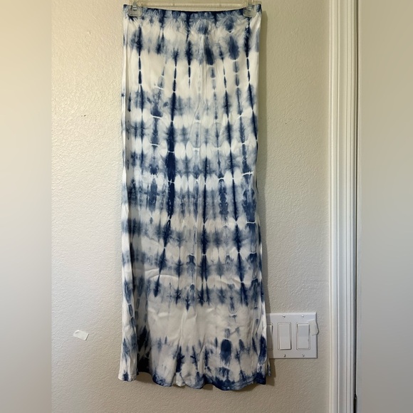 Cali Dreaming Slip Skirt Denim Shibori Tie Dye Blue Side Slit Revolve Size S - Picture 5 of 16